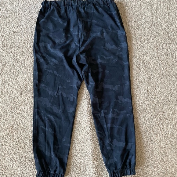Joggers - Picture 3 of 4